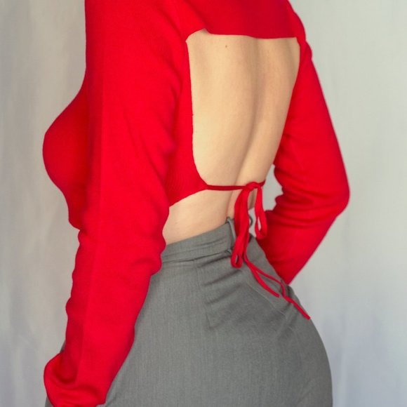 OPEN Back Sweater - Picture 2 of 2